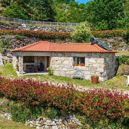 Charming House With Shared Pool *