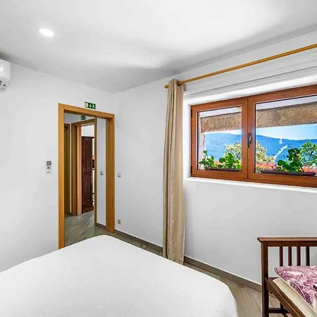 Charming House With Shared Pool Vilar de Ferreiros